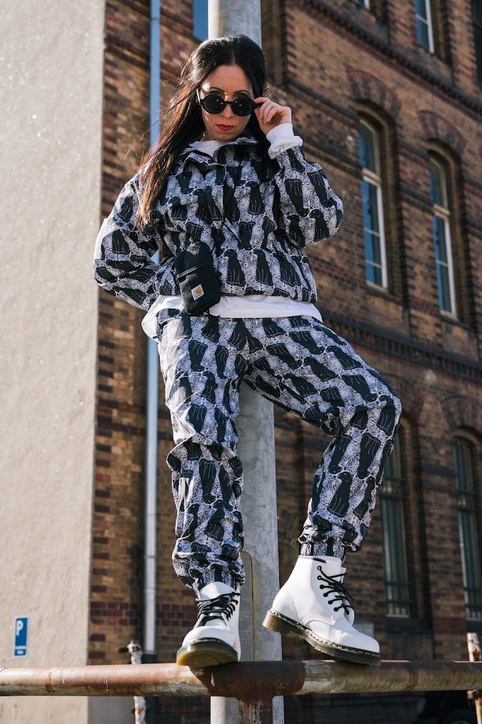 Inhaberin &ndash; KORREKT