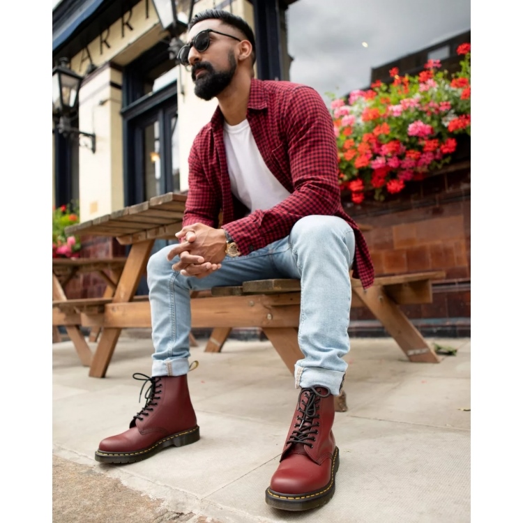 1460 Cherry Red Smooth Boots Korrekt Streetwear